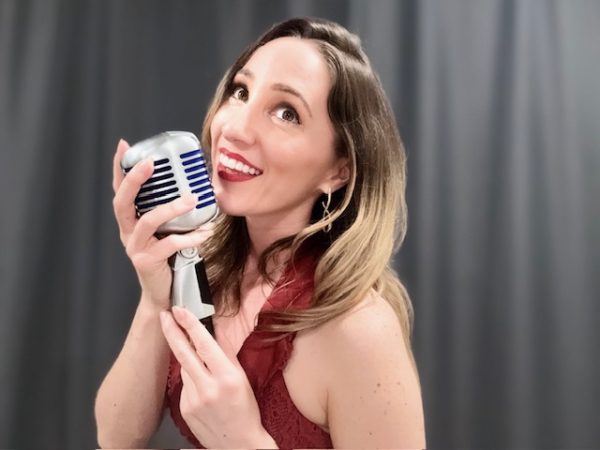 Amanda Lee Myers – Sir Elton performer