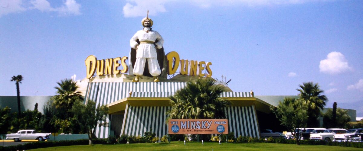 The Dunes and its sultan, 1957